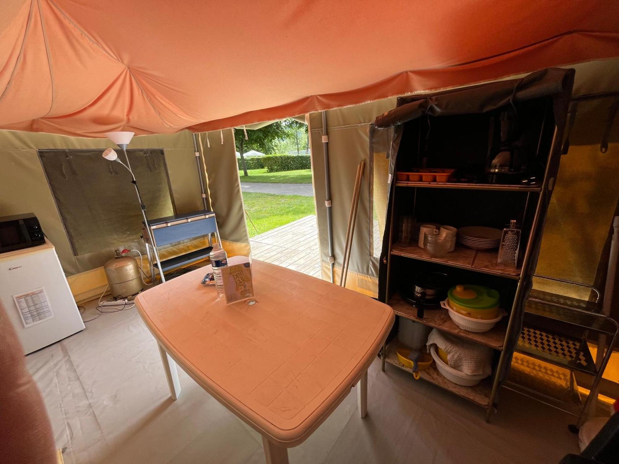 Camping De มงต์ลุยส์-ซูร์-ลัวร์ ภายนอก รูปภาพ